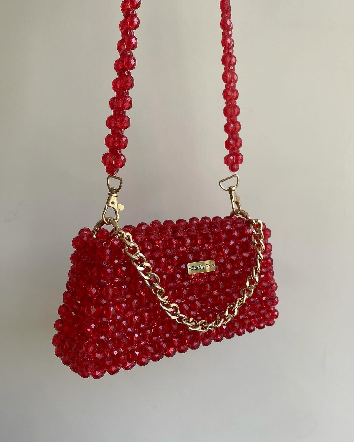 Handcrafted Beaded Handbags with Timeless Style