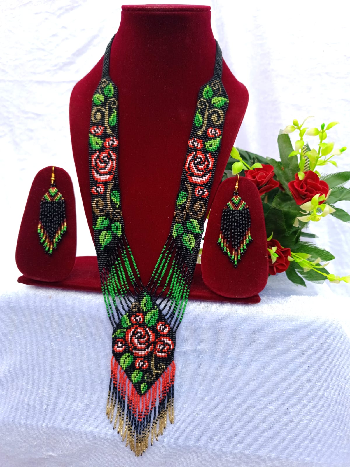 Vintage-Style Tribal Beaded Necklace Set